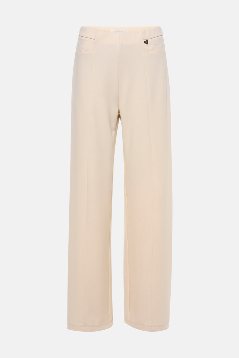Beige broek van AMELIE ET AMELIE, rechte pasvorm, met decoratief knoopdetail en zijzakken.