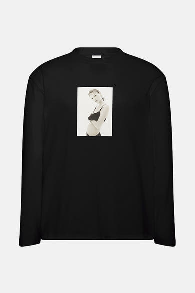 Zwart T-shirt met lange mouwen van Calvin Klein met een foto-opdruk van een vrouw op de voorkant.