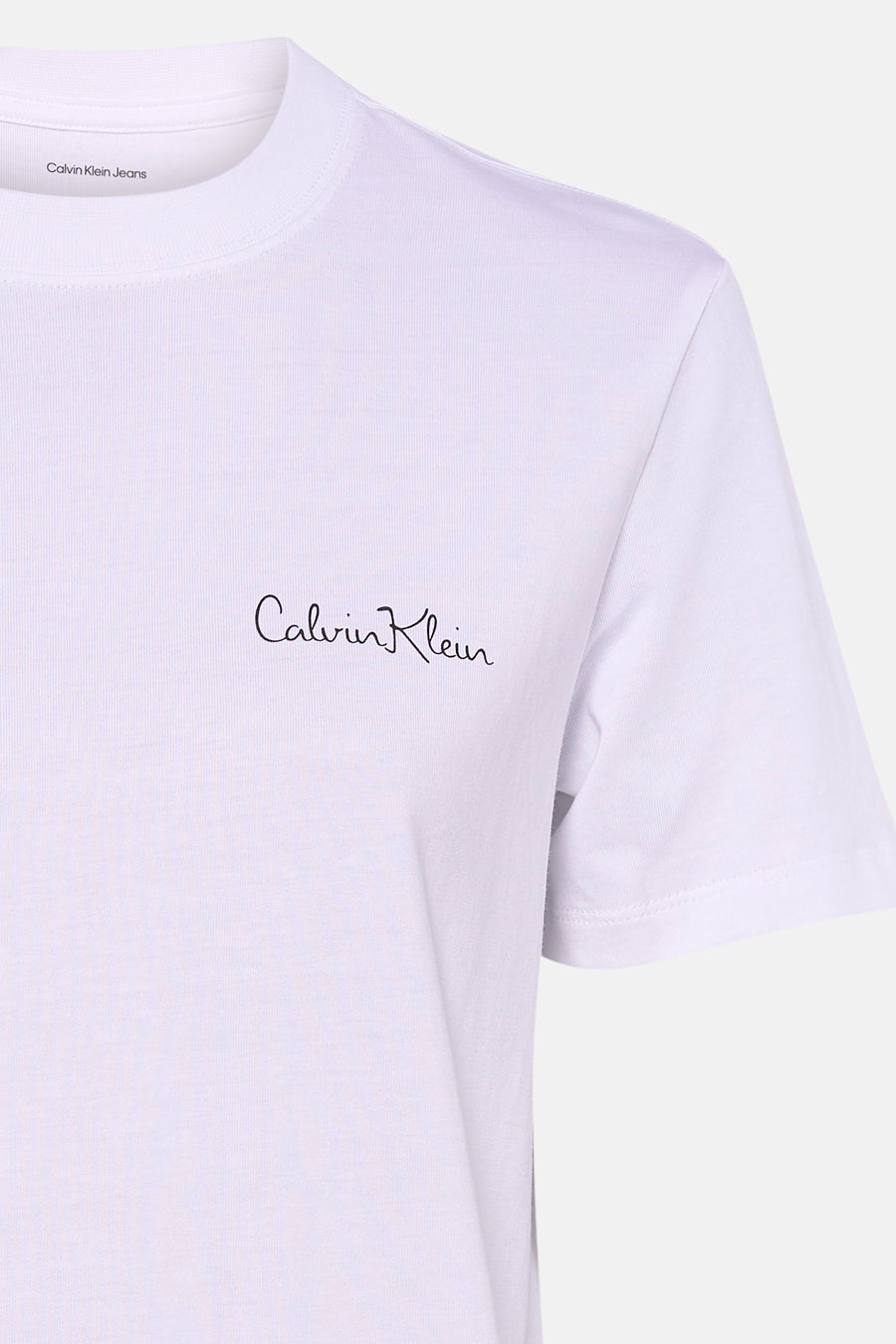 Wit T-shirt met korte mouwen van Calvin Klein, met het merklogo in cursief.