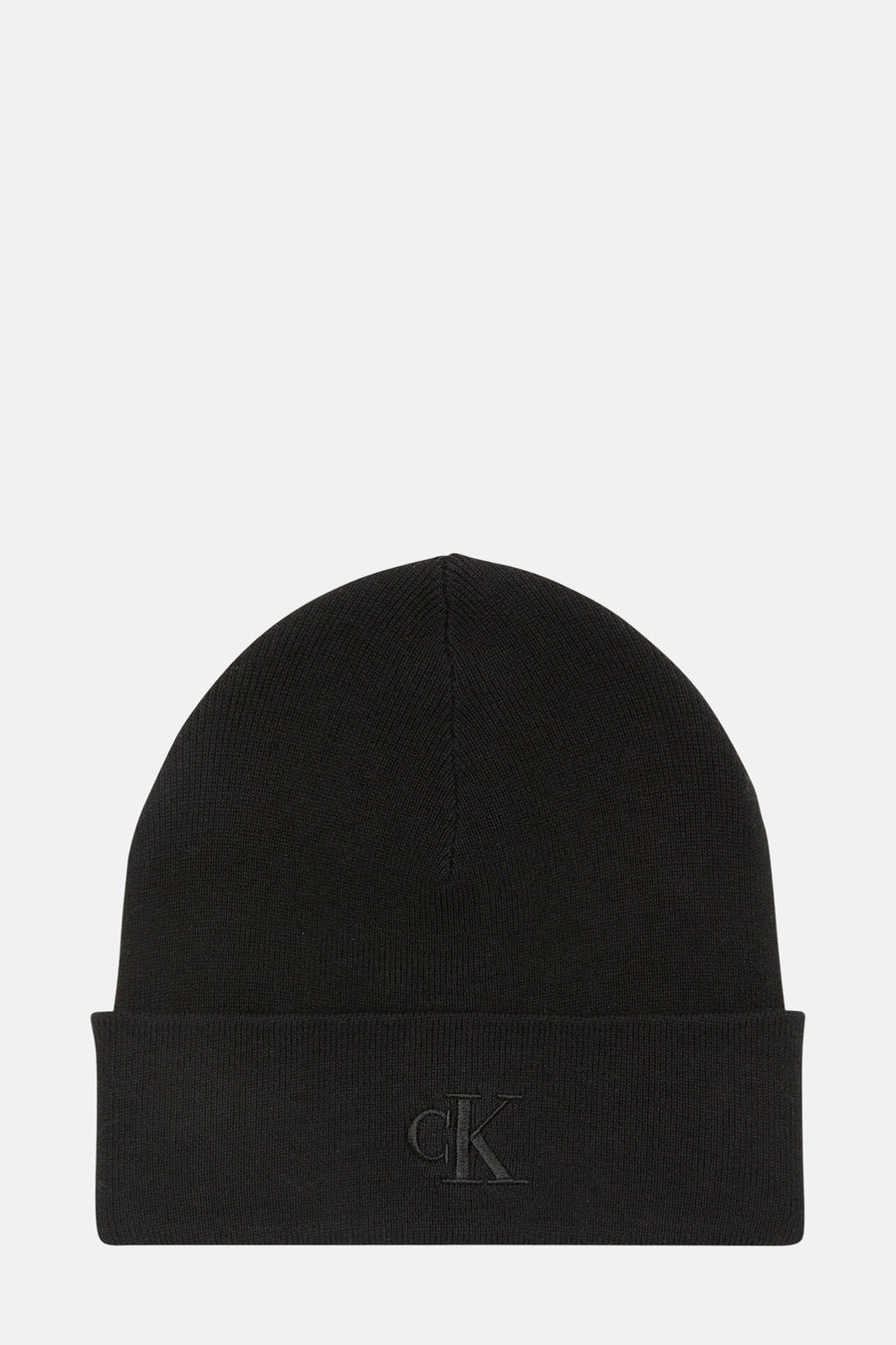 Zwarte muts van Calvin Klein, met een toon-op-toon geborduurd CK-logo aan de voorkant.