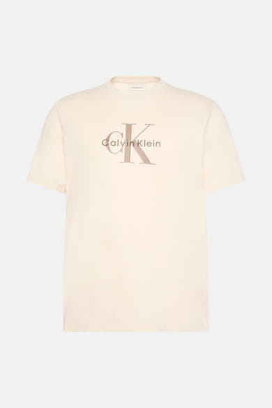 Ecru T-shirt met korte mouwen van Calvin Klein met een groot logo op de voorkant.