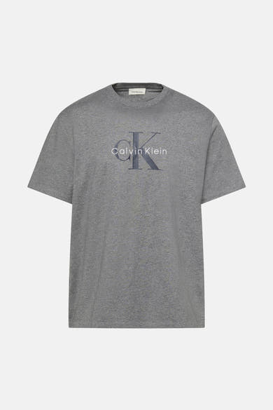 Grijs T-shirt met korte mouwen van Calvin Klein Jeans, met 'CK'-logo op de voorkant gedrukt.