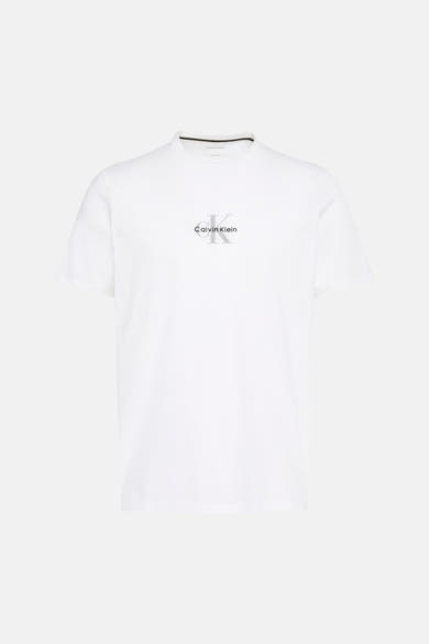 T-shirt à manches courtes blanc de Calvin Klein avec logo gris au centre et bande rayée noire et beige au col.