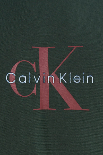 Groene rondehals sweatshirt van Calvin Klein, met geborduurd logo op de voorkant.