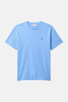 Blauw T-shirt met korte mouwen van Calvin Klein Jeans, met een klein CK-logo op de voorkant.