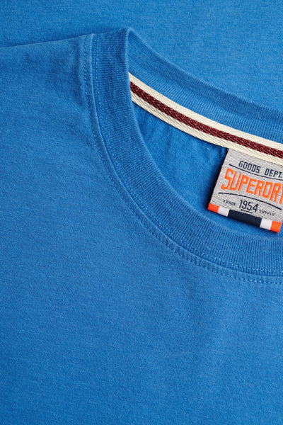 Blauwe T-shirt met korte mouwen van SUPERDRY, met ronde hals en zichtbaar geweven label.
