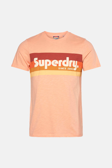 Oranje T-shirt met korte mouwen van SUPERDRY, meerkleurige strepen en een logo op de voorkant.