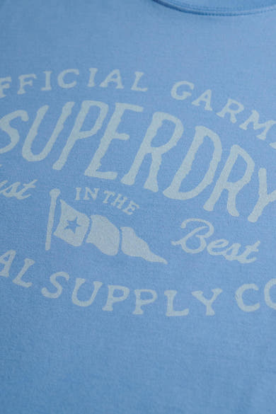 Blauw T-shirt met korte mouwen van Superdry met een grafische print op de voorkant.