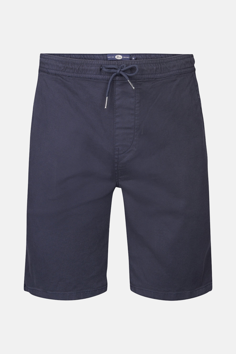 Korte blauwe short van Petrol Industries, met trekkoord in de taille.