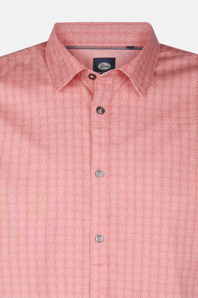 Roze overhemd met lange mouwen van Petrol Industries met geometrisch patroon en knoopsluiting.