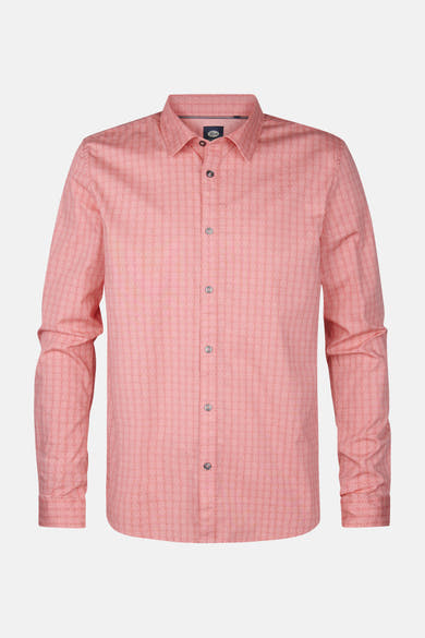 Chemise rose à manches longues de Petrol Industries®, motif géométrique discret et fermeture boutonnée.