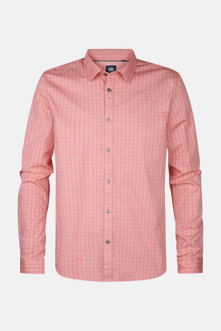 Chemise rose à manches longues de Petrol Industries®, motif géométrique discret et fermeture boutonnée.
