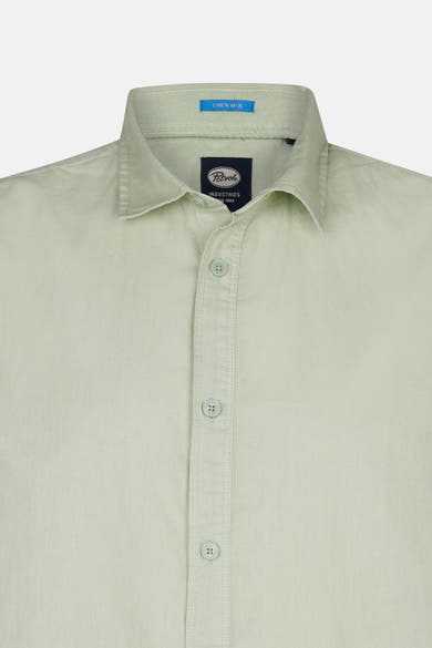 Chemise vert clair à manches courtes de Petrol Industries, avec des boutons sur le devant.