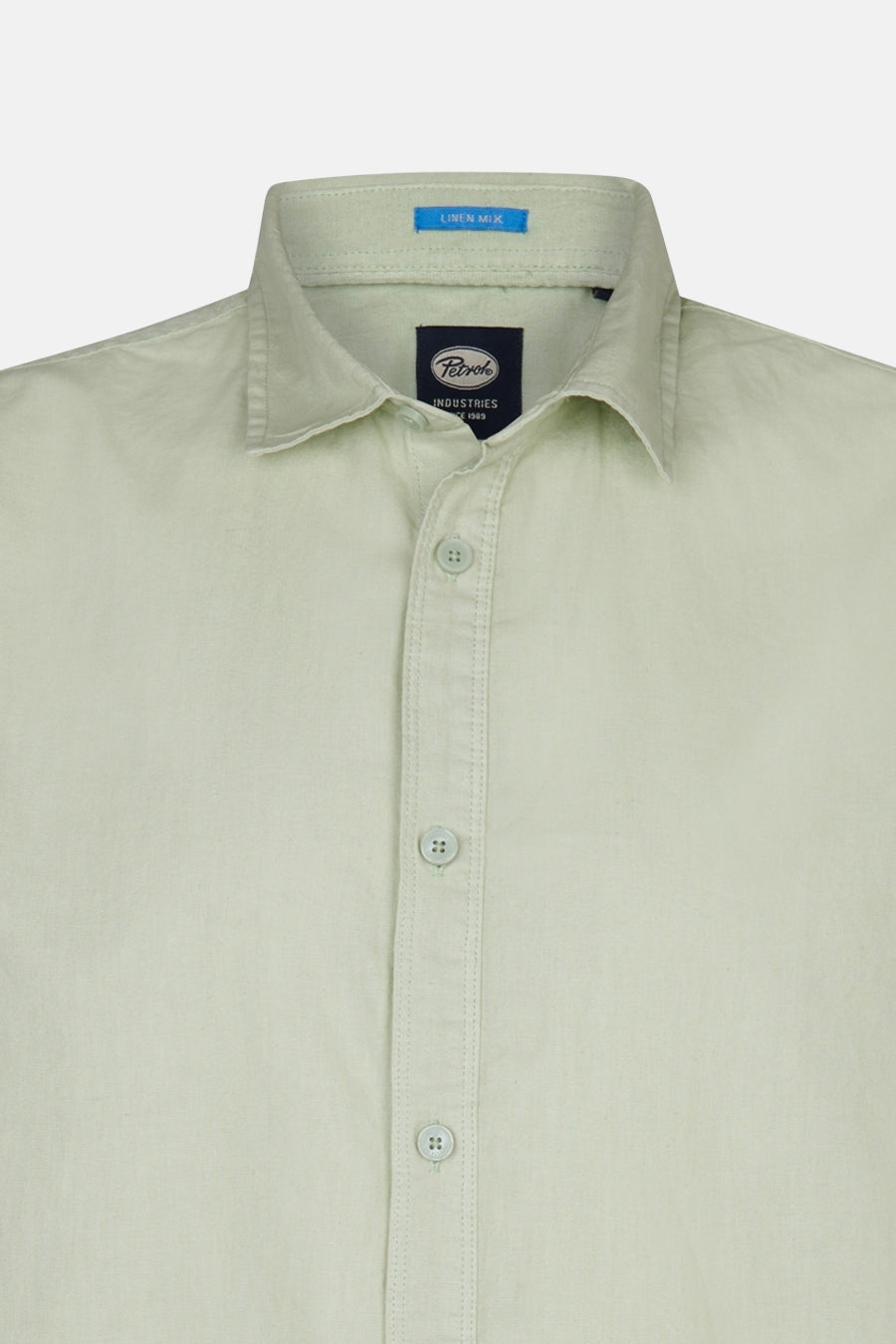 Chemise vert clair à manches courtes de Petrol Industries, avec des boutons sur le devant.