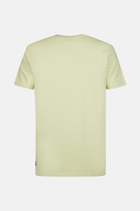Groen T-shirt met korte mouwen van Petrol Industries, van achteren gezien.