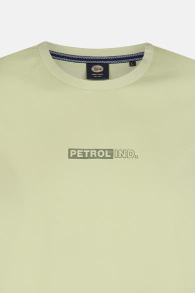 Groen T-shirt met korte mouwen van Petrol Industries®, met het merklogo erop gedrukt.
