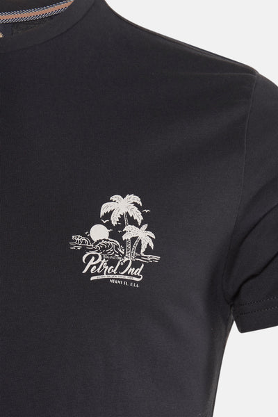 Grijze korte mouw T-shirt van Petrol Industries, met een palmenmotief en de inscriptie « Petrol Ind »