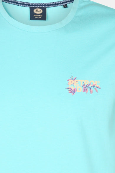 Blauw T-shirt met korte mouwen van Petrol Industries, versierd met een bloemenprint op de borst.