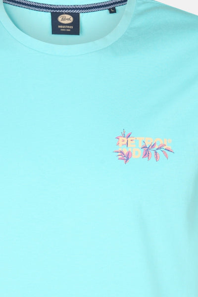 Blauw T-shirt met korte mouwen van Petrol Industries, versierd met een bloemenprint op de borst.