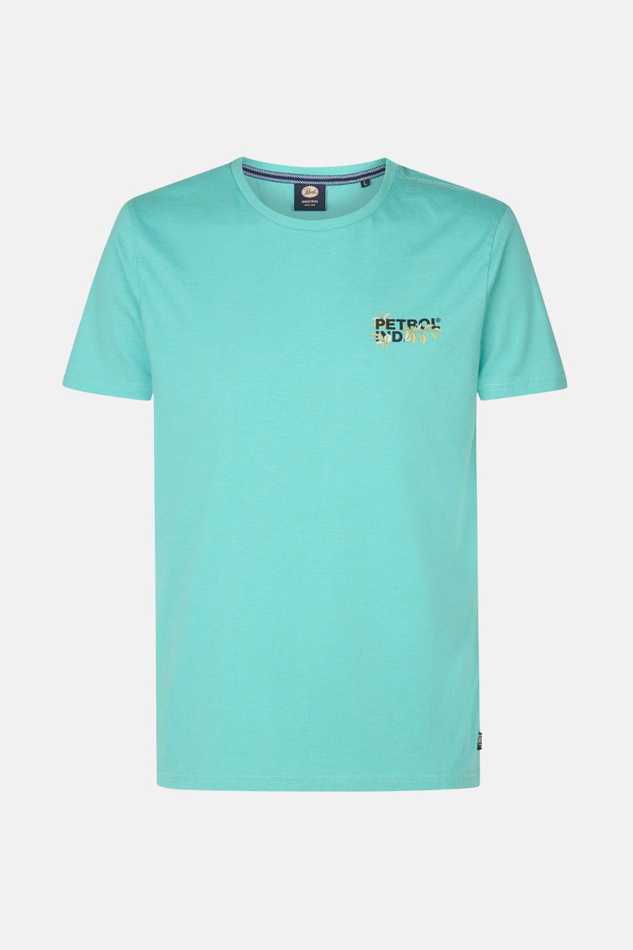 T-shirt vert à manches courtes de Petrol Industries, avec un logo imprimé sur la poitrine.