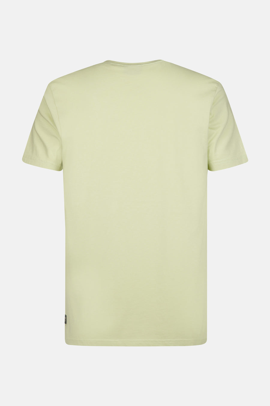 Groen T-shirt met korte mouwen van Petrol Industries, achteraanzicht op witte achtergrond.