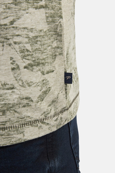 Groen T-shirt met korte mouwen van Petrol Industries® met een subtiele print en een gestikte zoom.