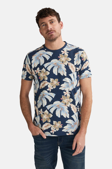 Blauwe T-shirt met korte mouwen van Petrol Industries® met bloemen- en exotische bladerenprint.