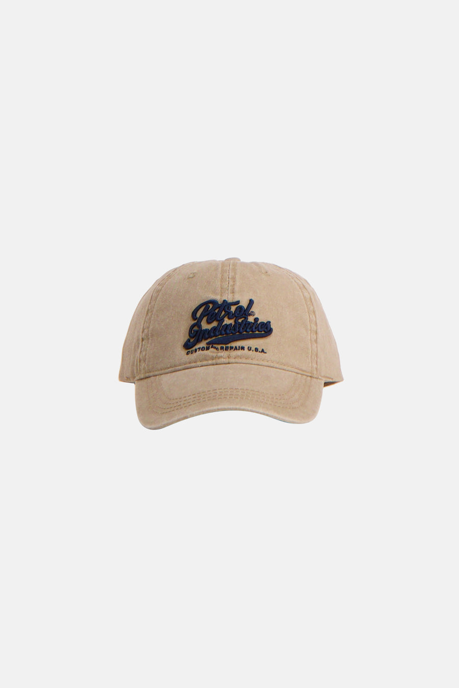 Casquette beige de Petrol Industries, avec logo brodé bleu marine et visière incurvée.
