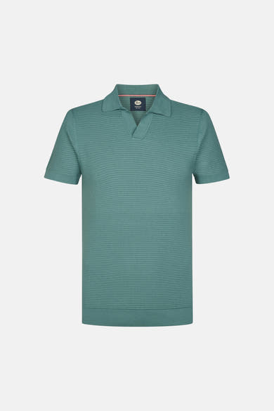 Polo à manches courtes vert par Petrol Industries, en maille texturée à fines côtes horizontales.