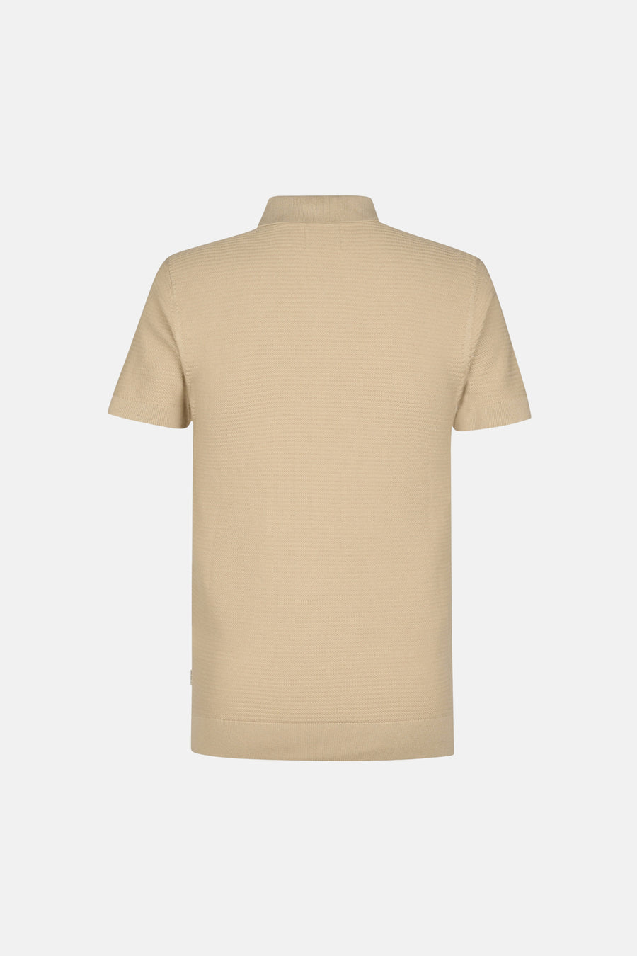 Polo beige à manches courtes de Petrol Industries®, en maille texturée fine.