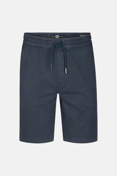 Short bleu par Petrol Industries® avec cordon de serrage et détails métalliques.