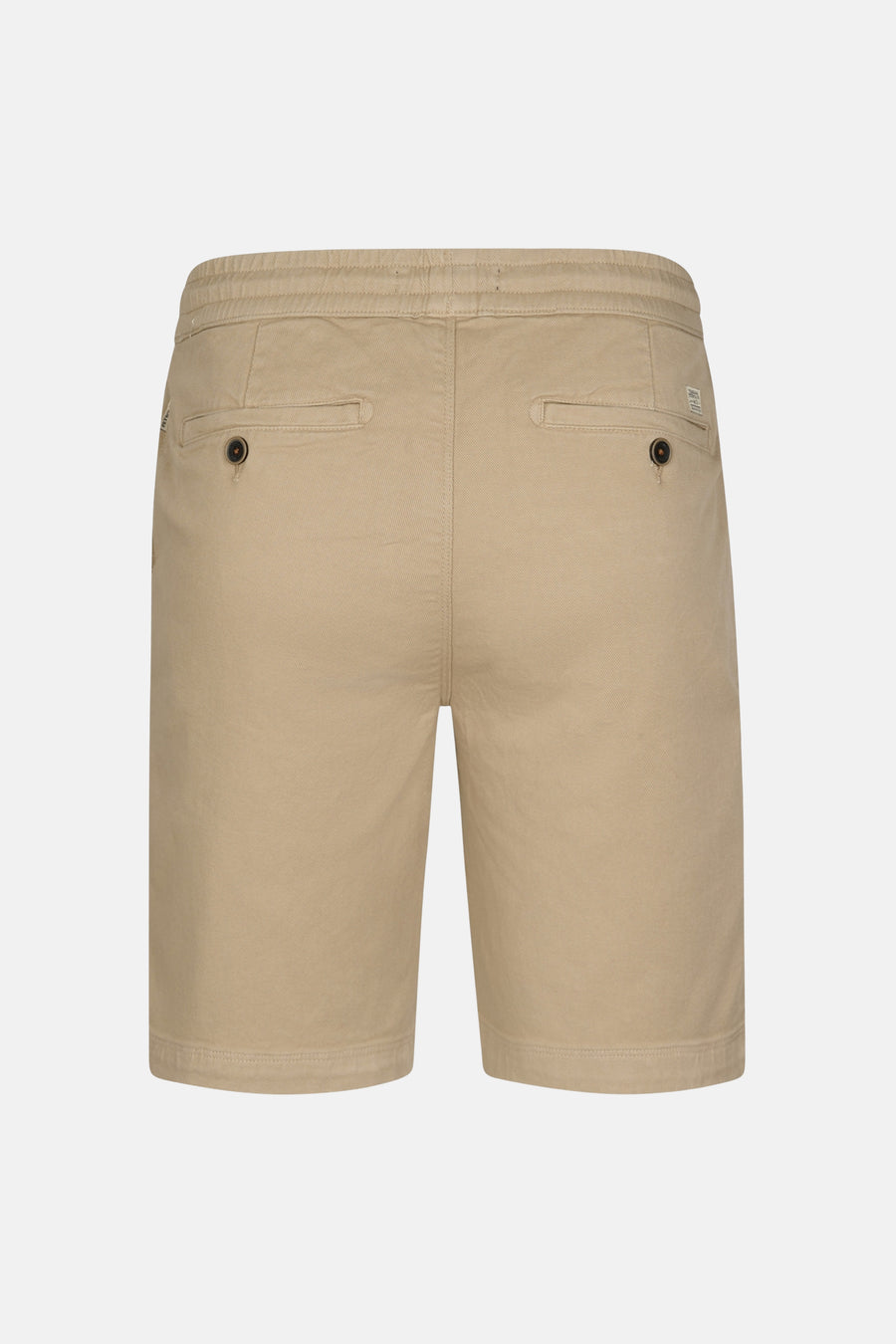 Short beige by Petrol Industries avec poches arrière boutonnées.