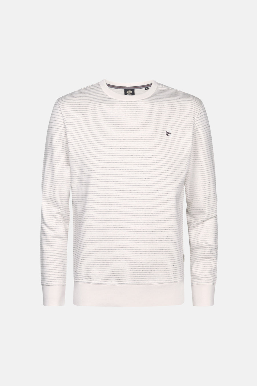 Pull à col rond écru de Petrol Industries, à rayures horizontales fines avec logo discret.
