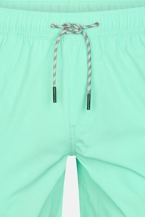 Short de bain vert clair de Petrol Industries® avec ceinture élastique et cordon de serrage rayé noué.