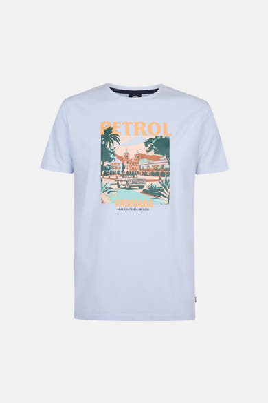 T-shirt bleu à manches courtes de Petrol Industries avec imprimé graphique d'Ensenada.
