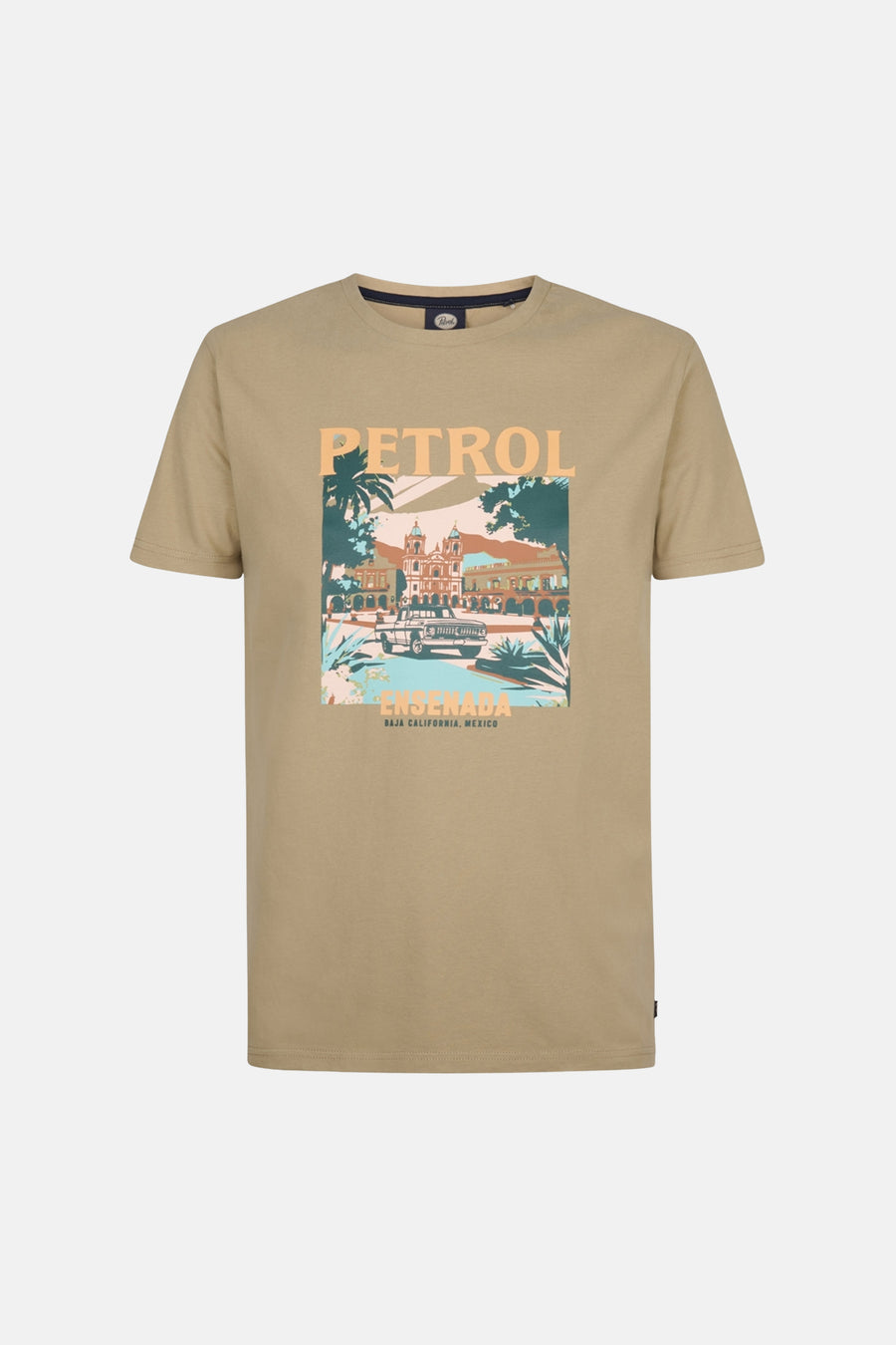 T-shirt kaki à manches courtes de Petrol Industries avec un imprimé ville et voiture vintage.