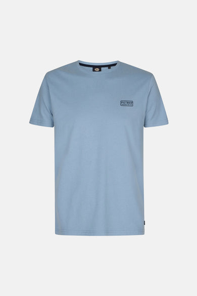 Blauw T-shirt met korte mouwen van Petrol Industries, met een klein discreet logo op de borst.