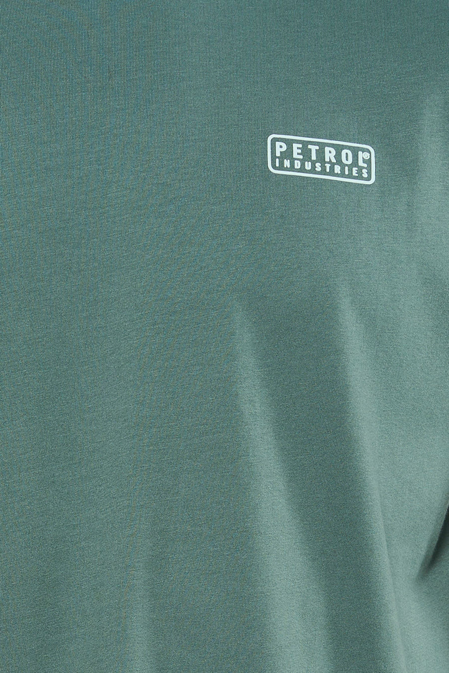 Groen T-shirt met korte mouwen van Petrol Industries®, met logo op de borst gedrukt.