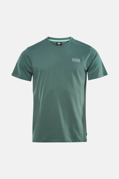 T-shirt à manches courtes vert de Petrol Industries, avec logo carré sur la poitrine.