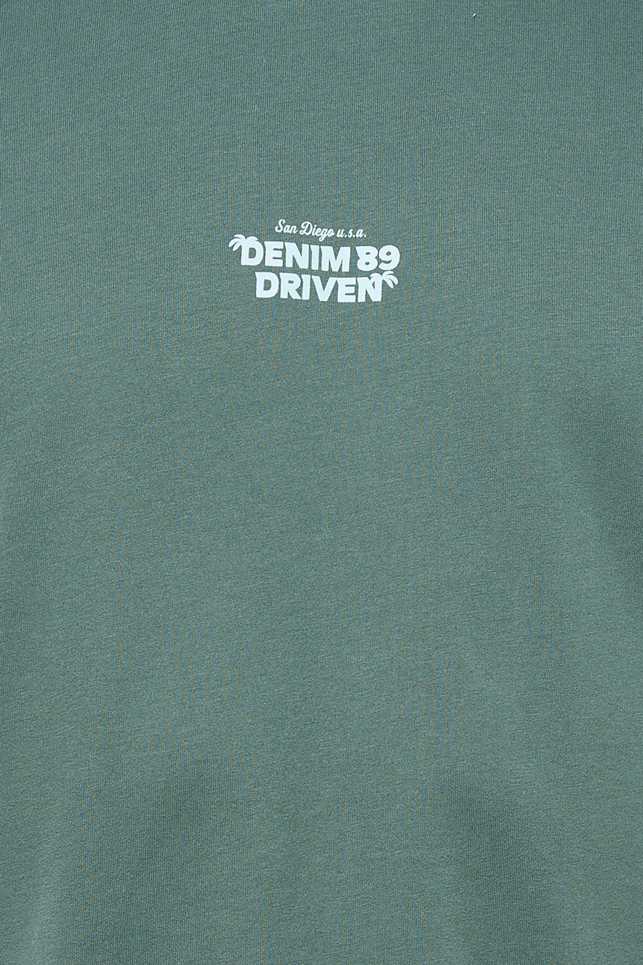 T-shirt à manches courtes vert de Petrol Industries® avec imprimé décoratif.