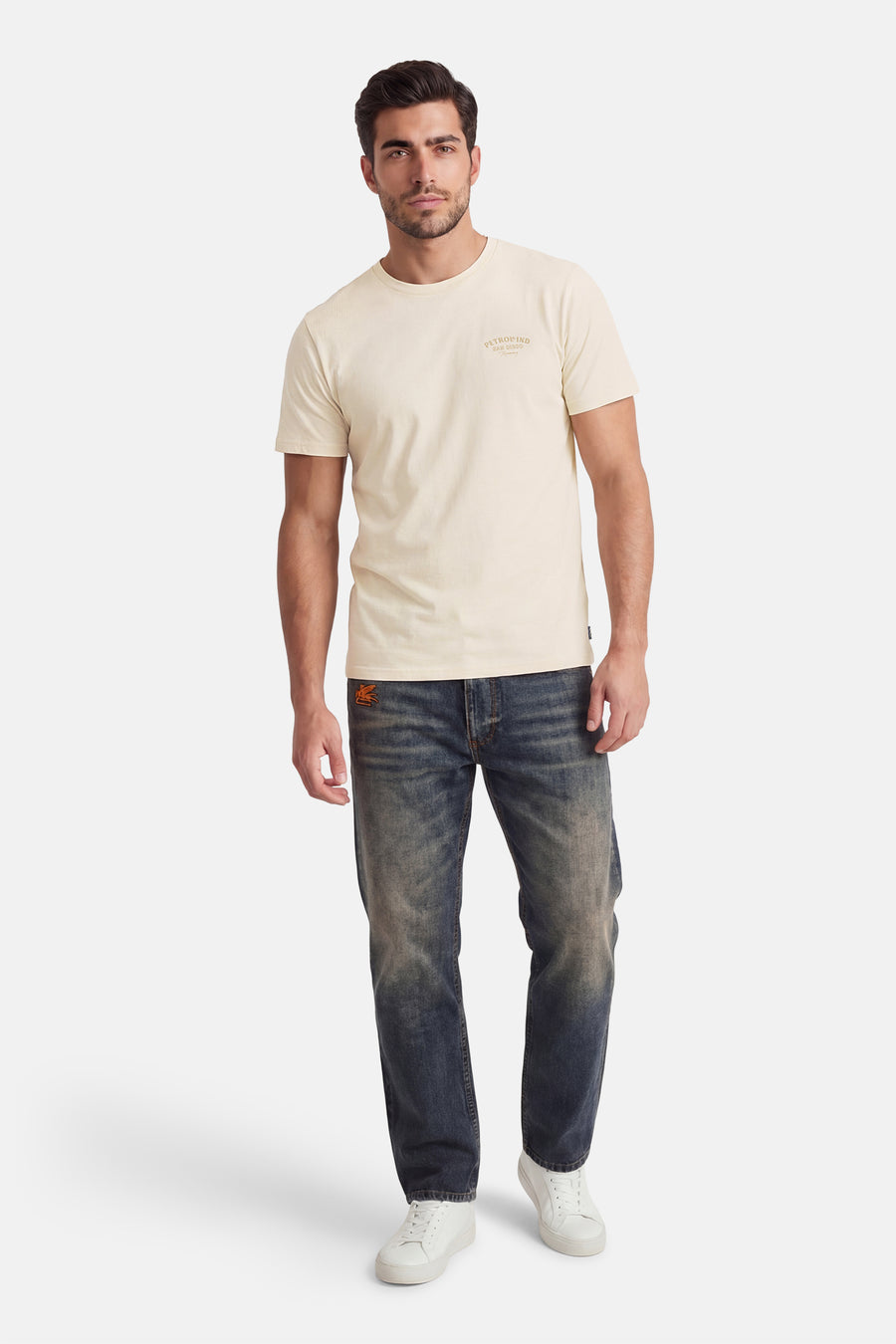 T-shirt à manches courtes écru de Petrol Industries®, avec un logo discret sur la poitrine.