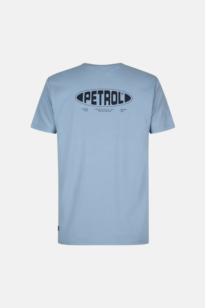 Blauw T-shirt met korte mouwen van Petrol Industries, met een groot logo op de rug gedrukt.