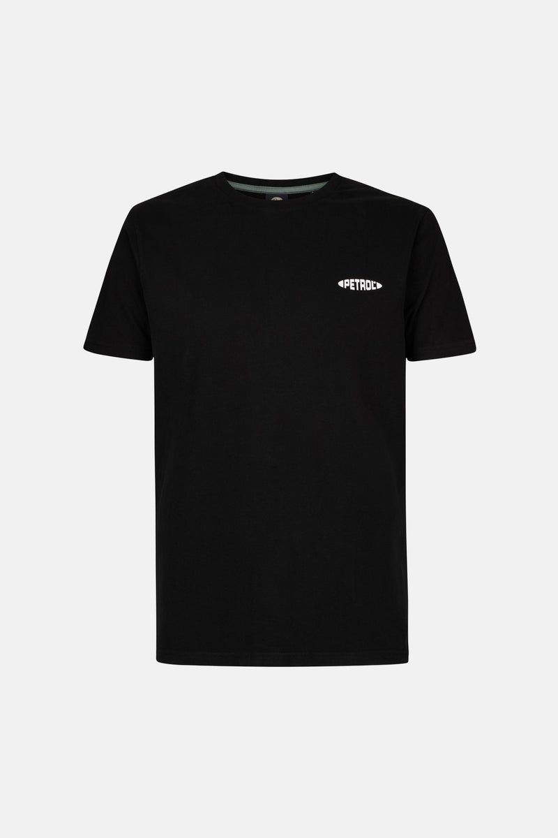 Zwart T-shirt met korte mouwen van Petrol Industries, met een wit logo op de borst.