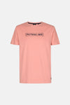 T-shirt à manches courtes rose de Petrol Industries, avec un logo imprimé sur le devant.