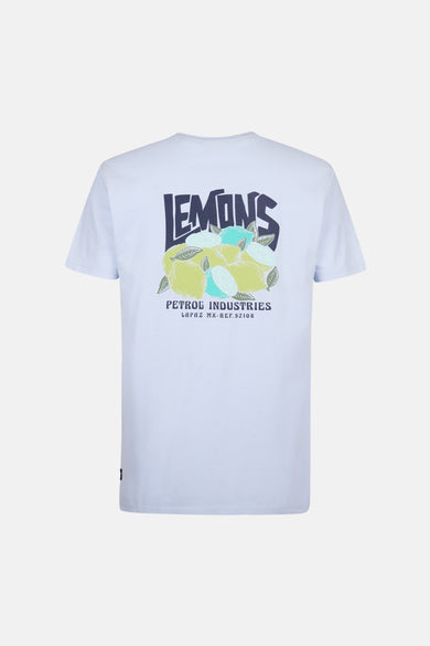 T-shirt bleu à manches courtes de Petrol Industries avec motif imprimé de citrons au dos.