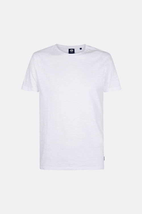 T-shirt blanc à manches courtes de Petrol Industries, uni et avec une étiquette discrète sur le côté.