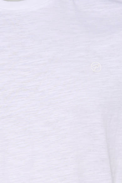 Wit T-shirt met korte mouwen van Petrol Industries®, met een lichte textuur en een discreet logo.