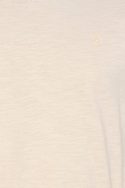 T-shirt à manches courtes écru de Petrol Industries®, avec un logo subtil et une texture chinée.