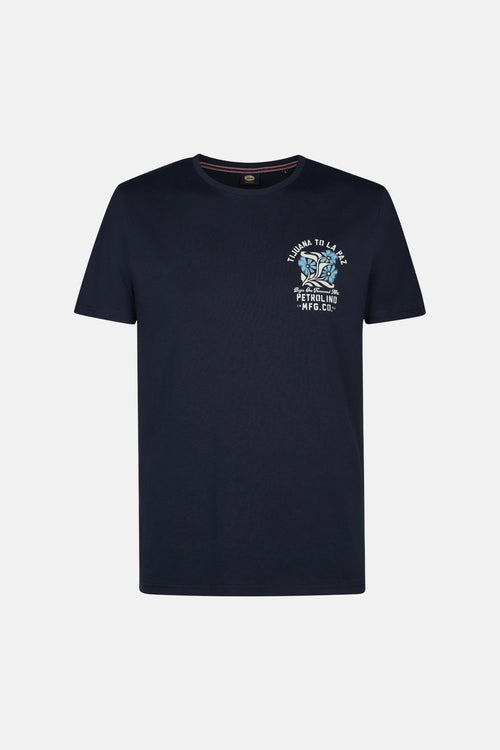 T-shirt bleu à manches courtes de Petrol Industries® avec un imprimé décoratif sur le devant.