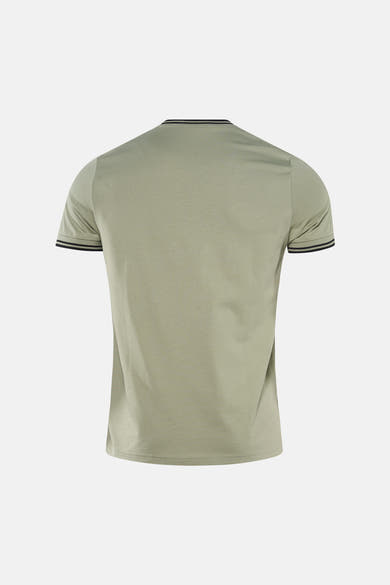 T-shirt vert de FRED PERRY, manches courtes à bordures rayées, vue de dos.
